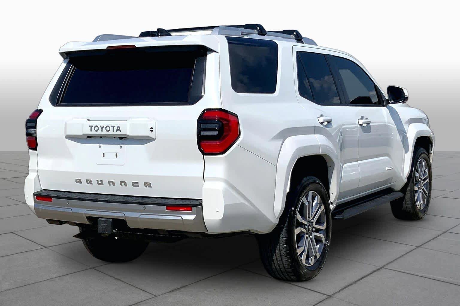 Used 2025 Toyota 4Runner Limited AWD/4WD image 13