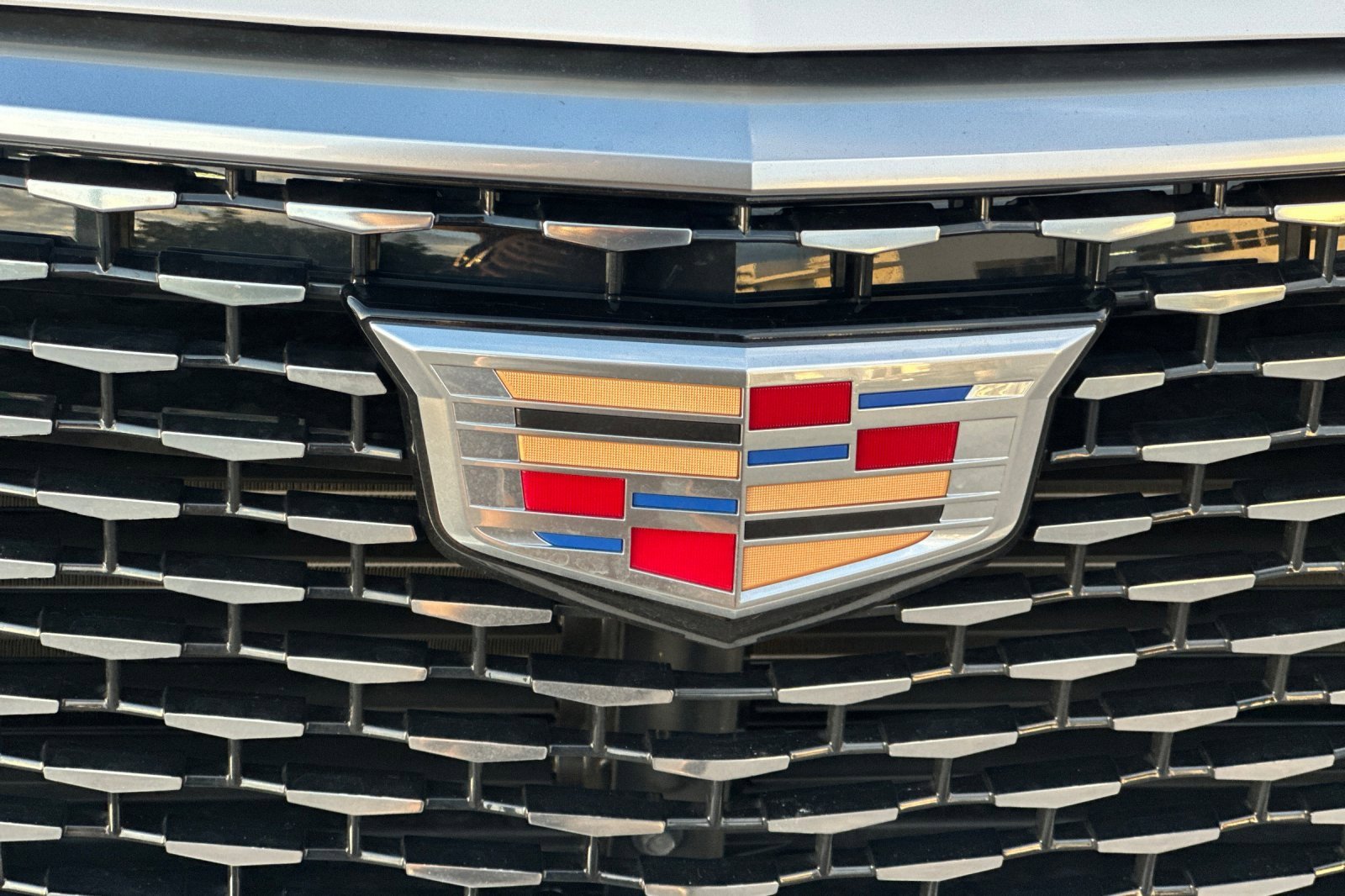 Used 2025 Cadillac XT6 Luxury image 40