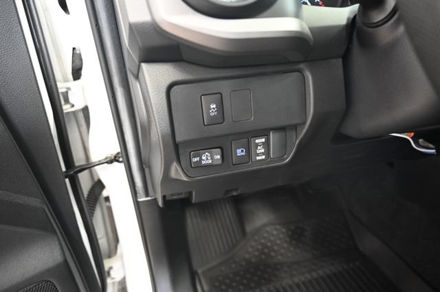 Used 2023 Toyota Tacoma TRD Off-Road AWD/4WD image 27