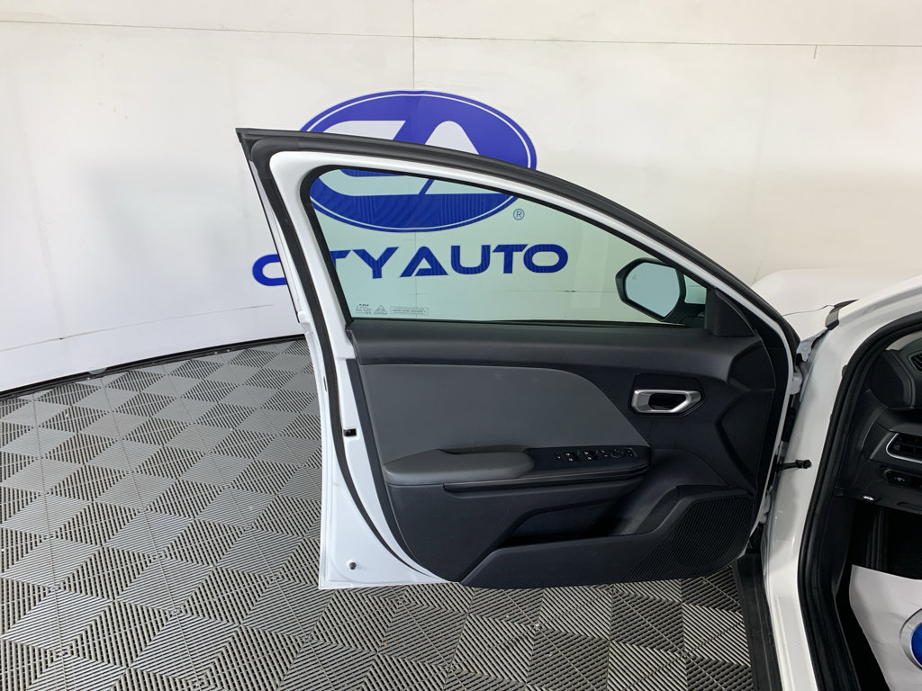 Used 2025 Kia K4 FWD image 14