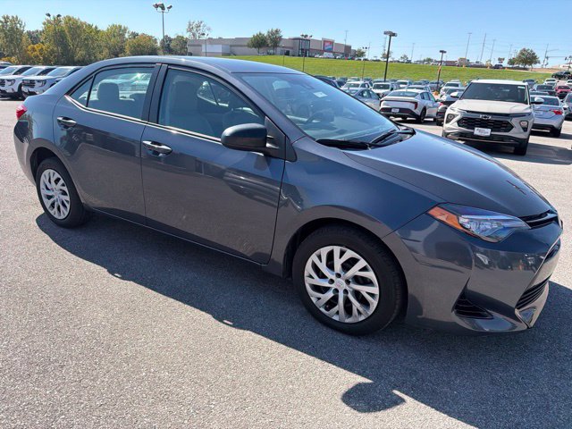 Used 2017 Toyota Corolla LE w/ Carpet Mat Package (TMS) FWD image 10