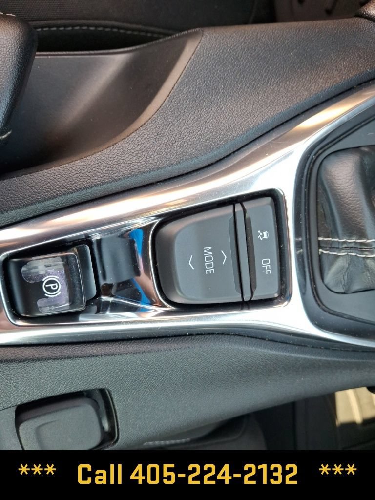 Used 2019 Chevrolet Camaro LT RWD image 24