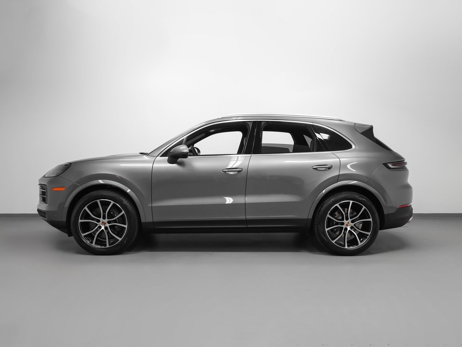 New 2026 Porsche Cayenne AWD/4WD image 2