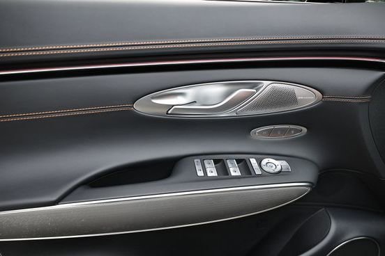 New 2026 Genesis GV70 3.5T Sport Advanced image 17