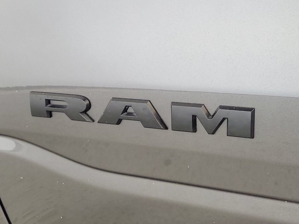 Used 2026 RAM 1500 Laramie w/ Night Edition AWD/4WD image 7
