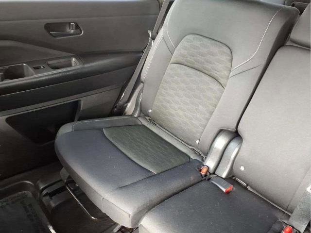 Certified 2023 Nissan Rogue S image 17