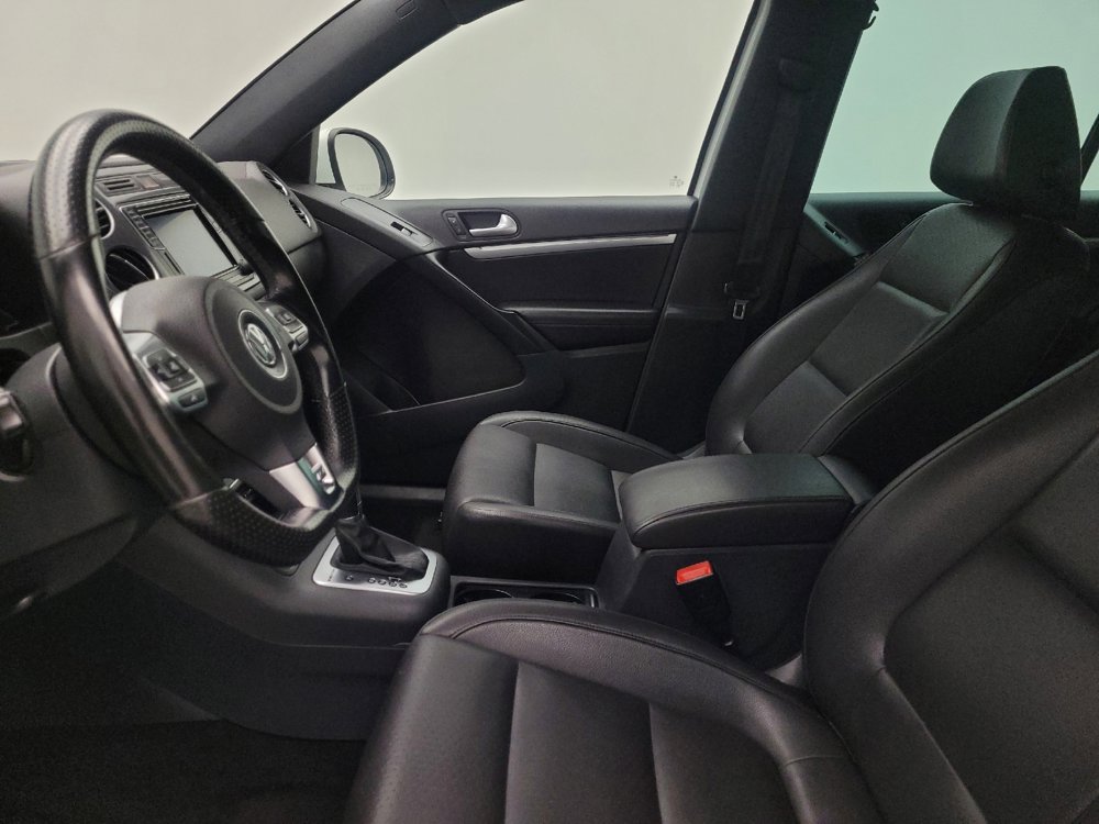 Used 2016 Volkswagen Tiguan R-Line AWD/4WD image 17