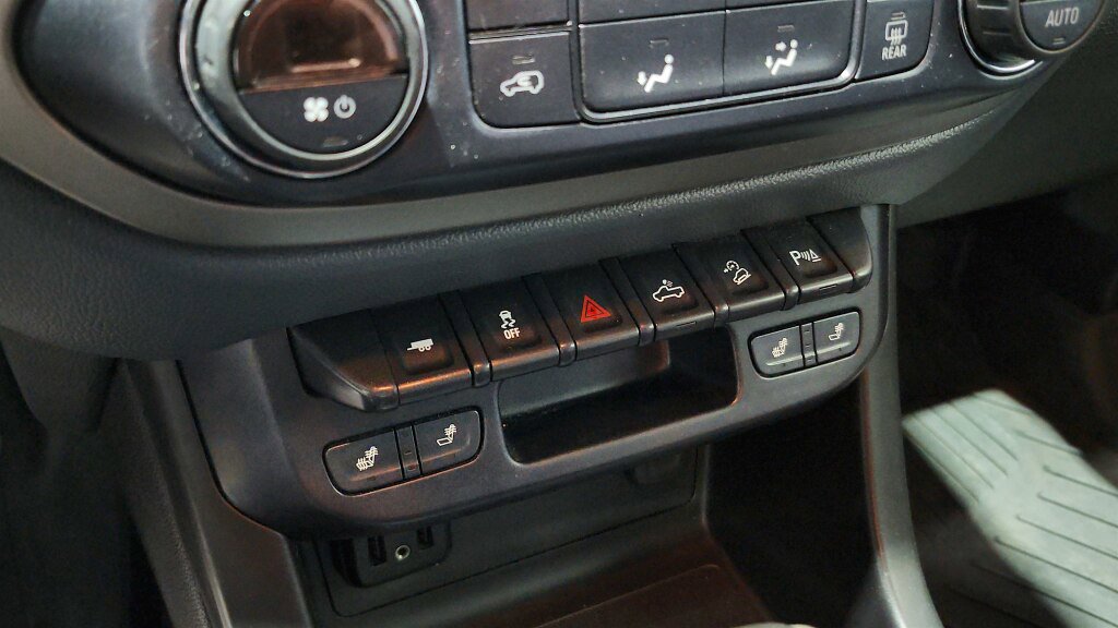 Used 2019 Chevrolet Colorado Z71 AWD/4WD image 25