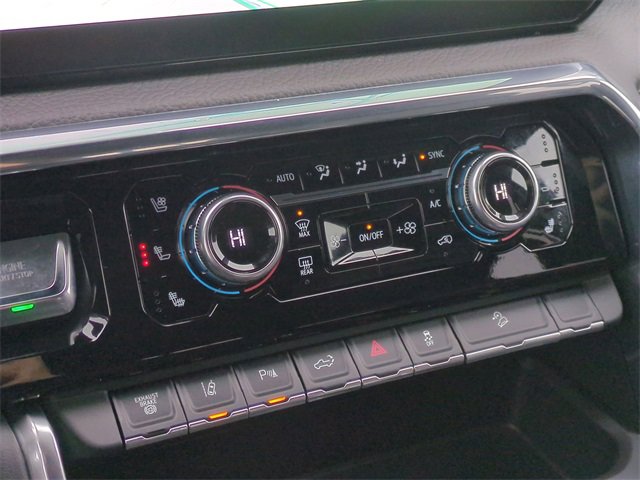 Used 2024 GMC Sierra 2500 Denali w/ Denali Reserve Package image 19