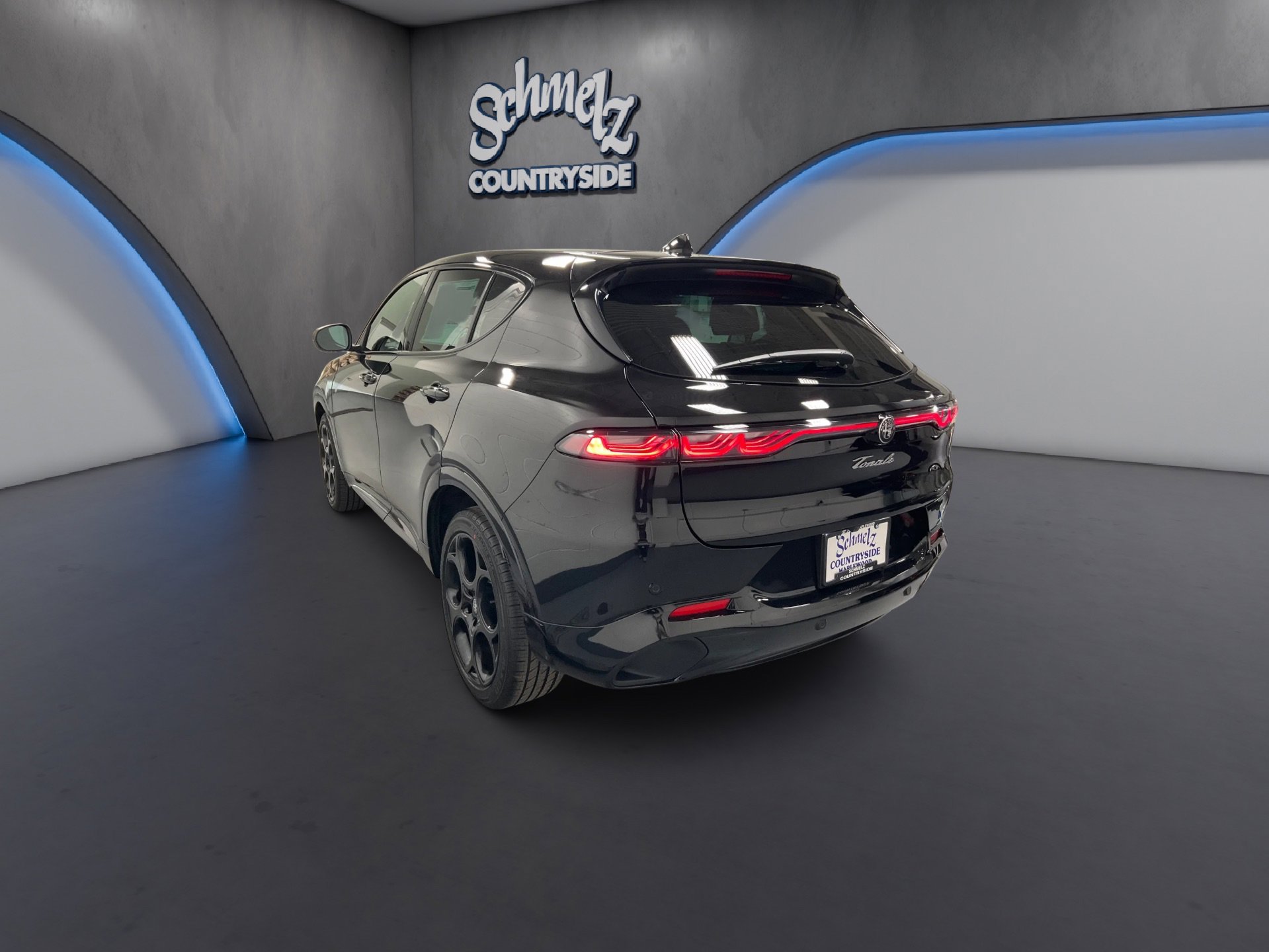 New 2026 Alfa Romeo Tonale w/ Red Premium Package image 9