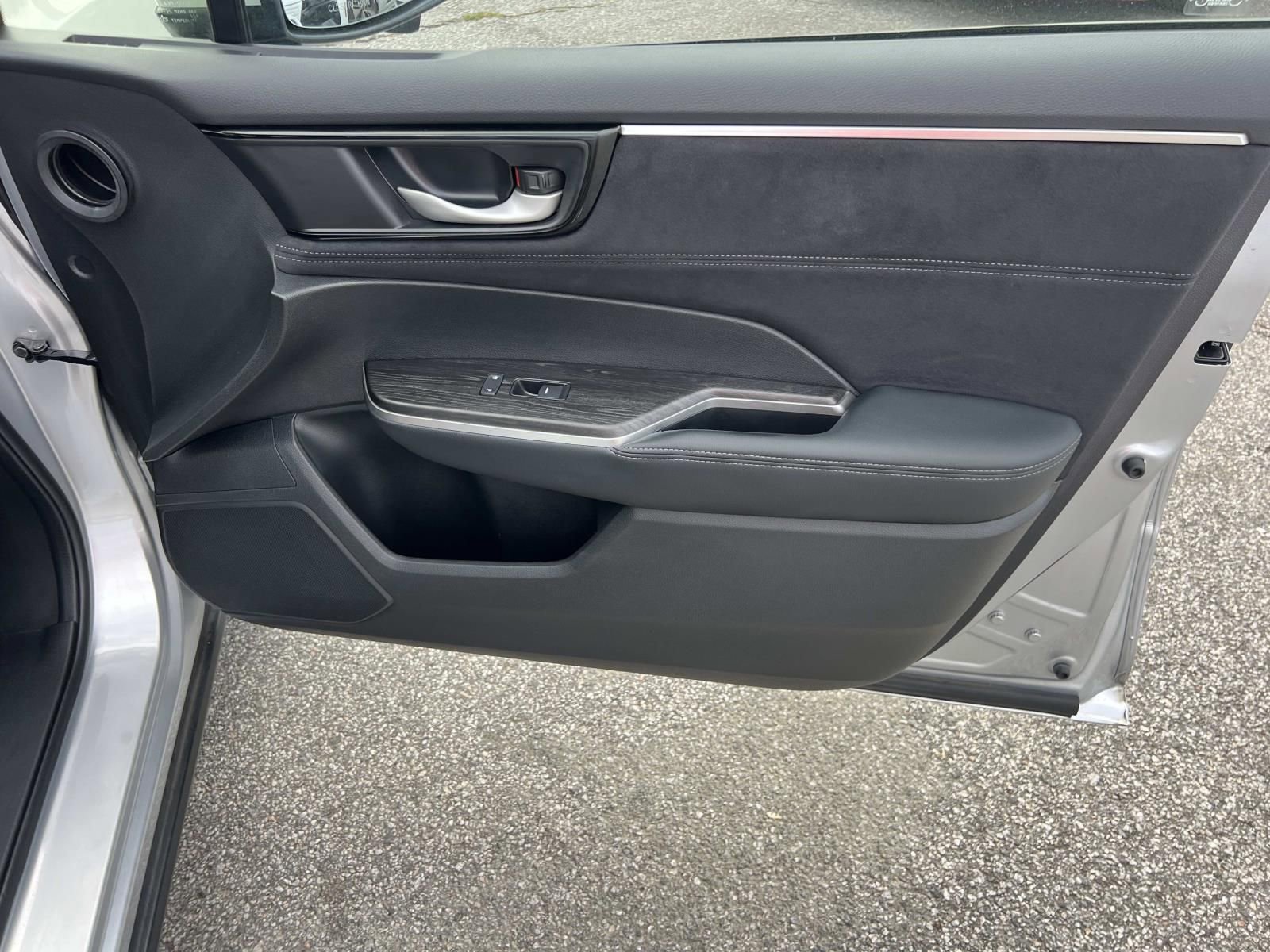 Used 2018 Honda Clarity Touring image 14