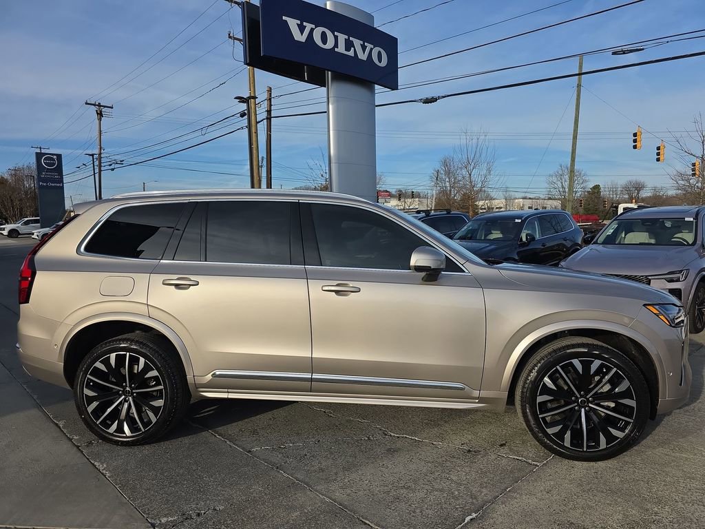 New 2026 Volvo XC90 B6 Plus w/ Protection Package Premier image 4