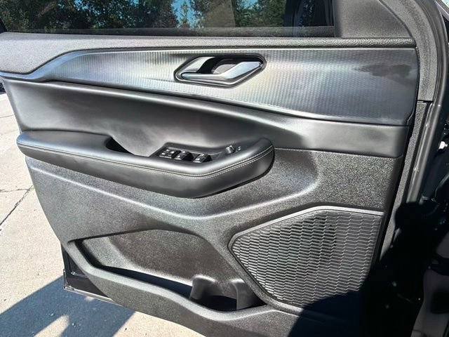 Used 2025 Jeep Grand Cherokee Laredo X w/ Luxury Tech Group I AWD/4WD image 18