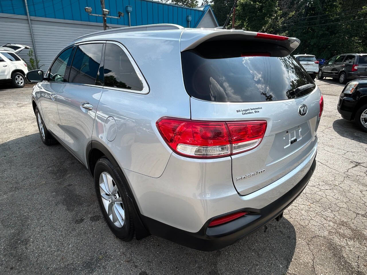 Used 2017 Kia Sorento FWD image 10