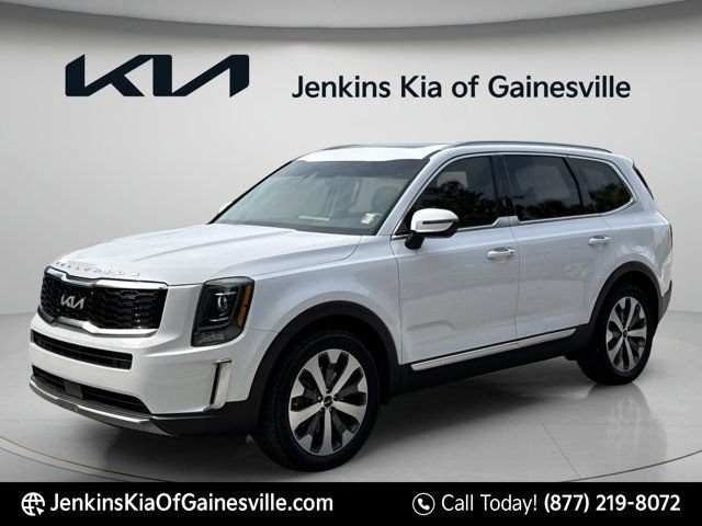 Used 2022 Kia Telluride S FWD image 3