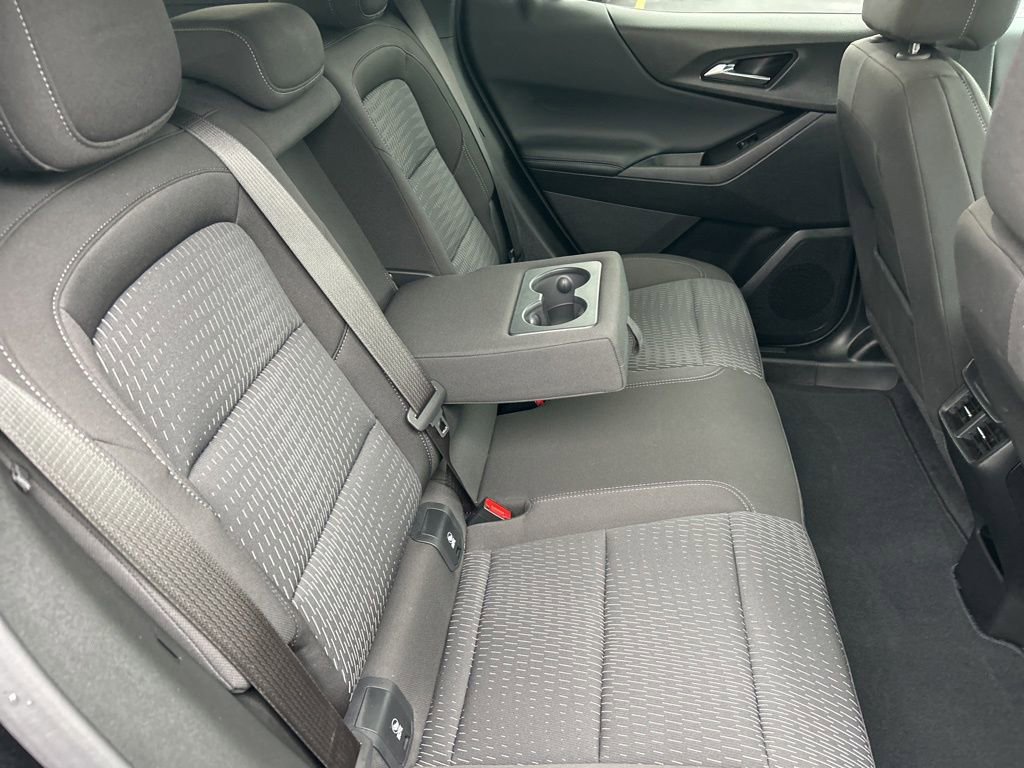 Used 2025 Chevrolet Equinox LT image 28