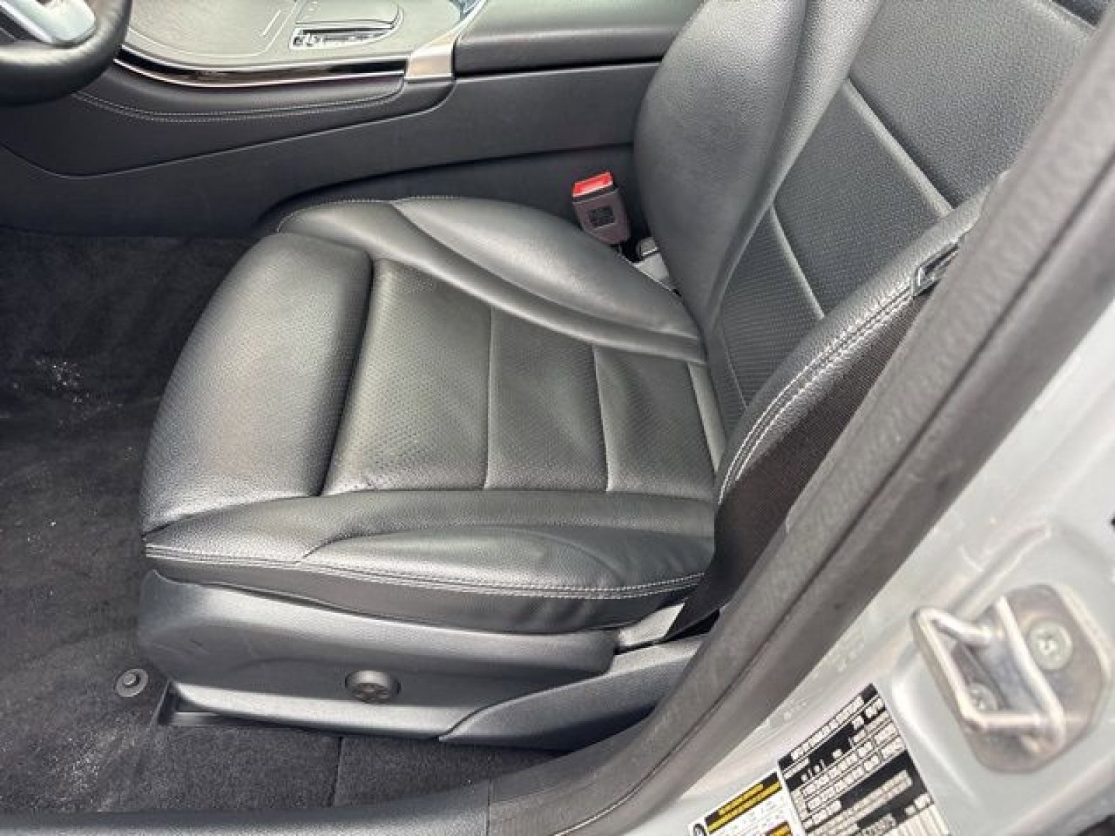 Used 2020 Mercedes-Benz GLC 300 4MATIC image 19