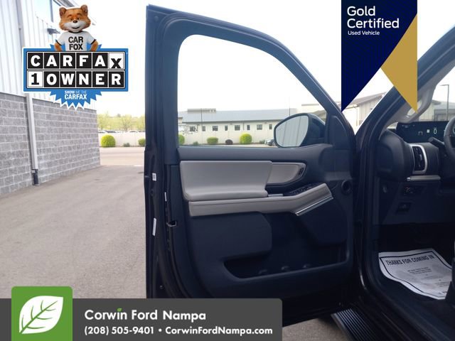 Used 2025 Ford Expedition Active image 12