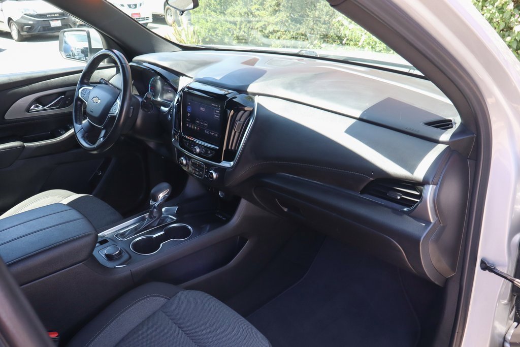 Used 2022 Chevrolet Traverse LT image 46