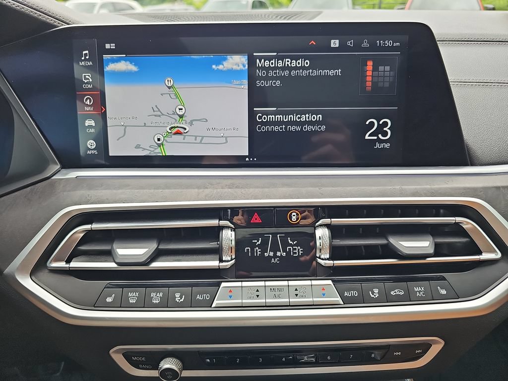 Certified 2022 BMW X5 xDrive40i w/ M Sport Package AWD/4WD image 14
