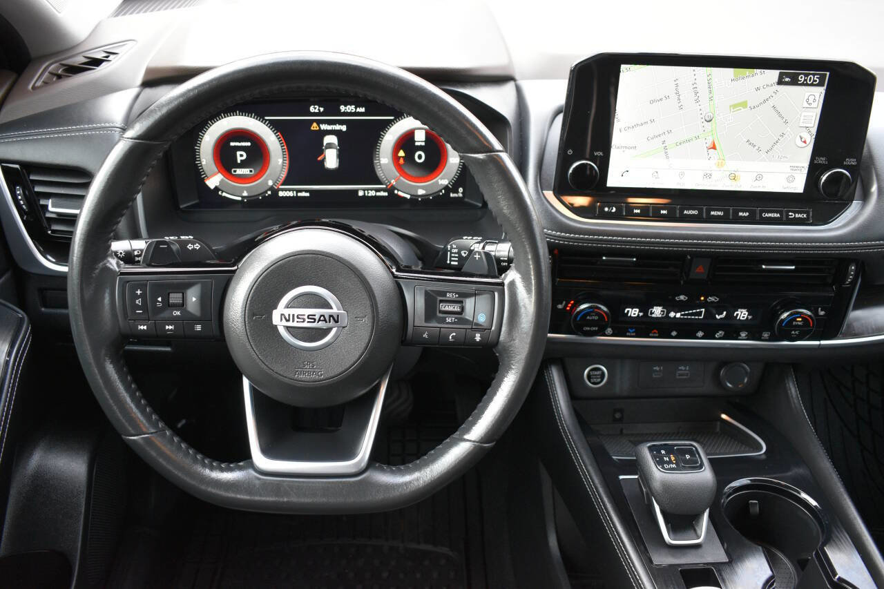 Used 2021 Nissan Rogue Platinum image 17