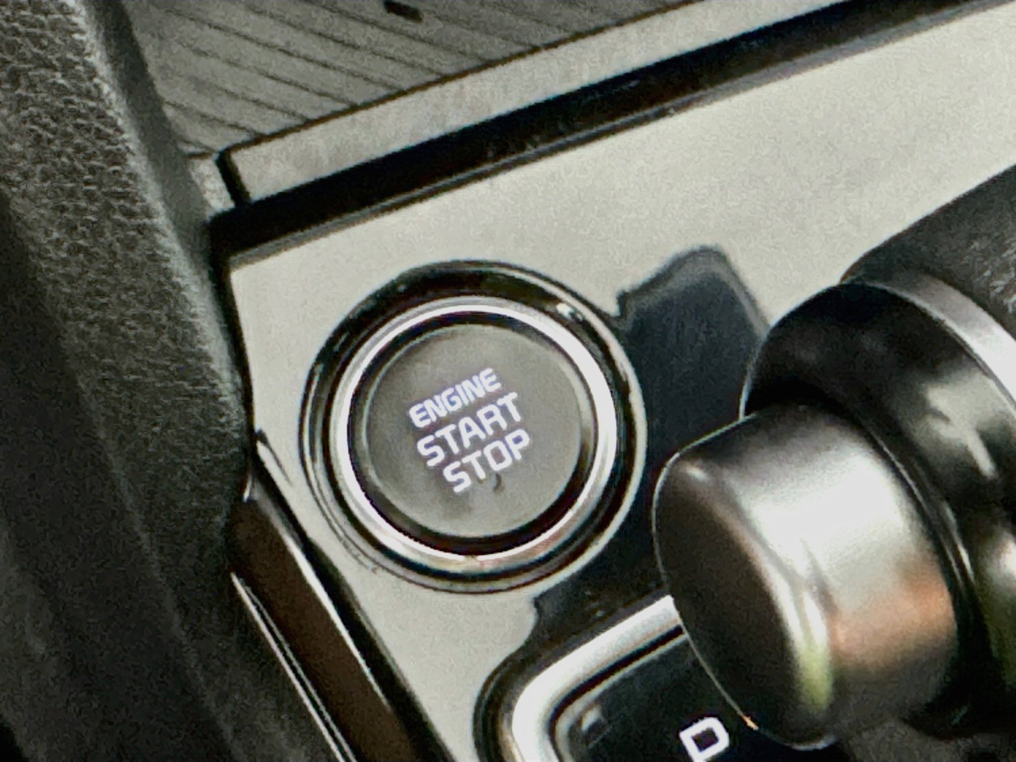 Used 2025 Kia Sportage EX FWD image 19
