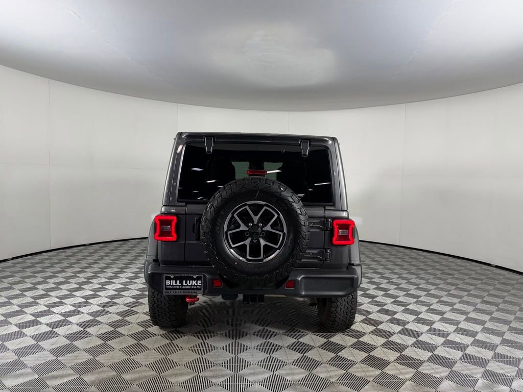 Used 2025 Jeep Wrangler Unlimited Rubicon AWD/4WD image 7