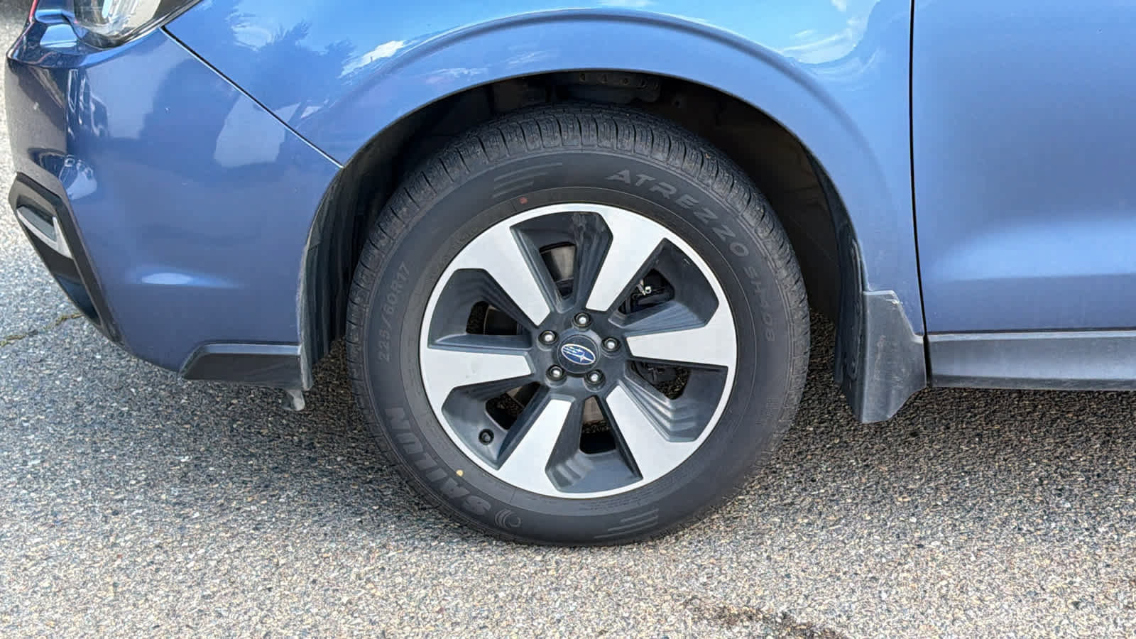 Used 2017 Subaru Forester 2.5i Limited AWD/4WD image 9