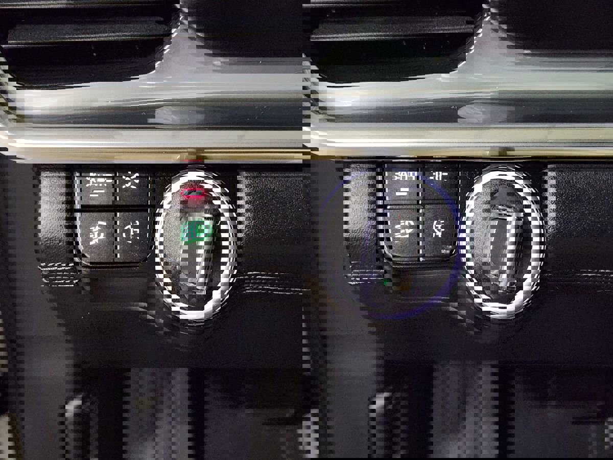 Used 2023 Porsche Panamera image 40