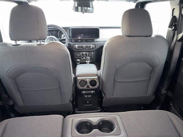 Used 2025 Jeep Wrangler Unlimited Sahara w/ Safety Group image 13