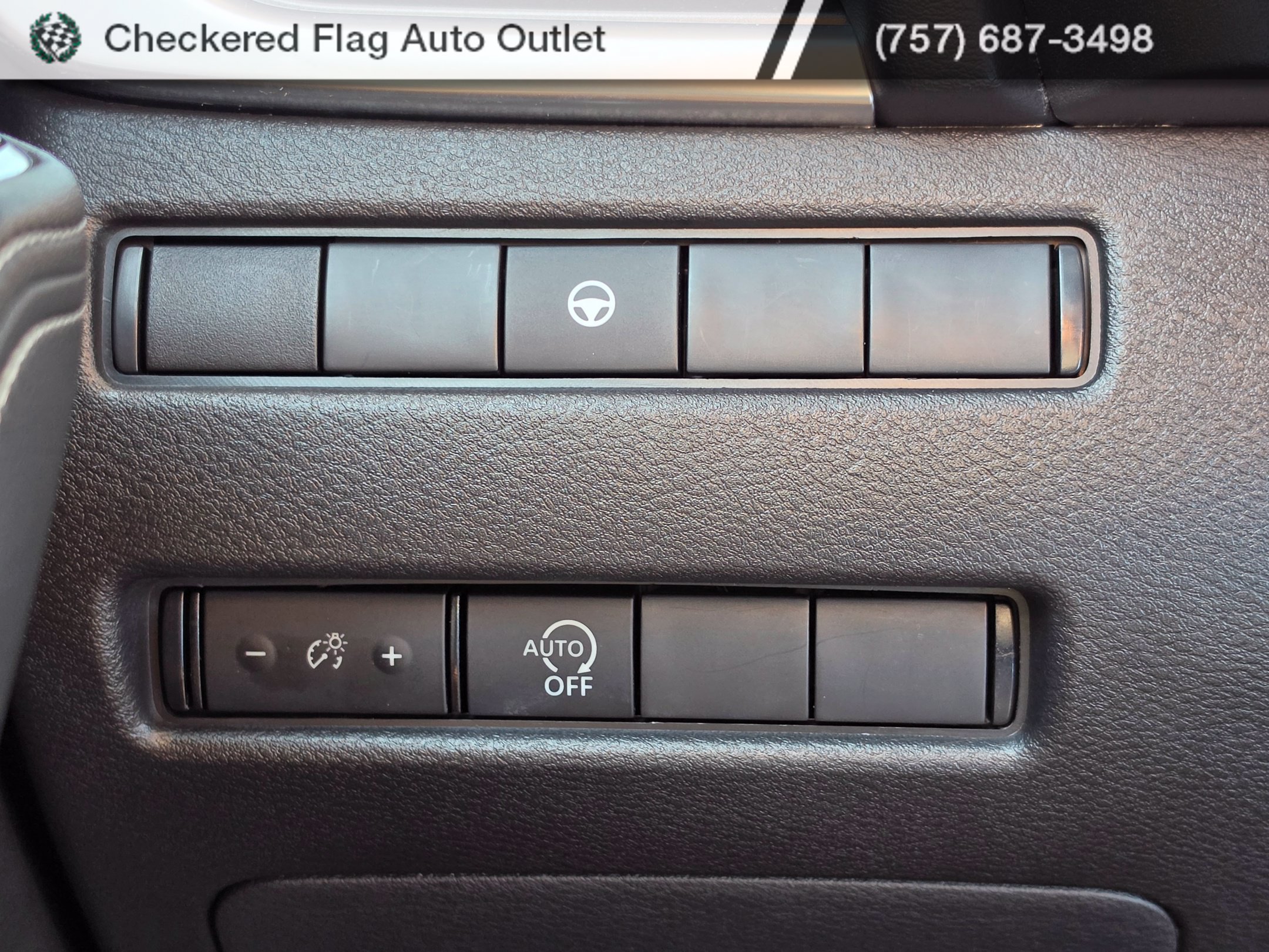 Used 2023 Nissan Rogue SV AWD/4WD image 9