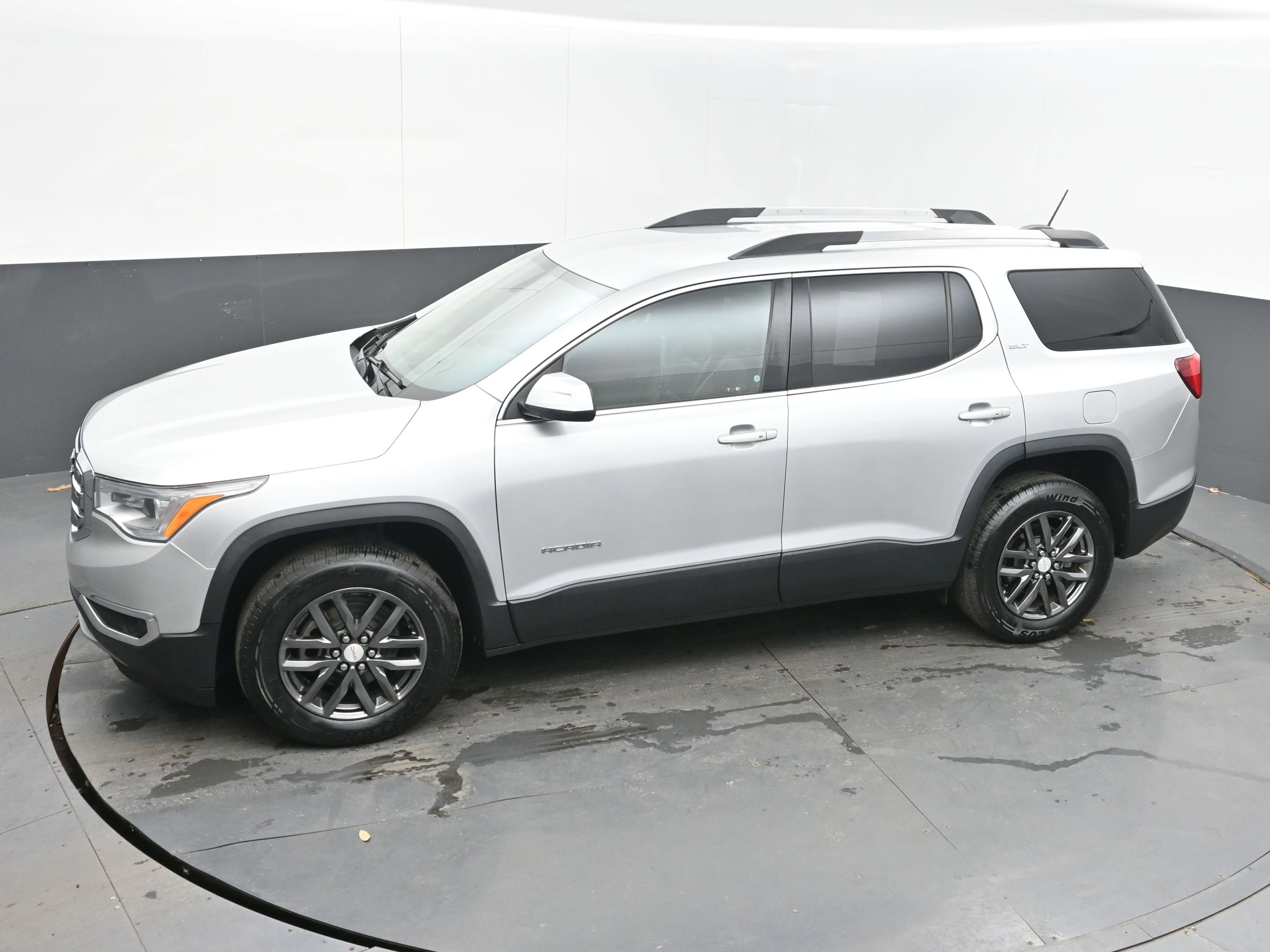Used 2019 GMC Acadia SLT image 34