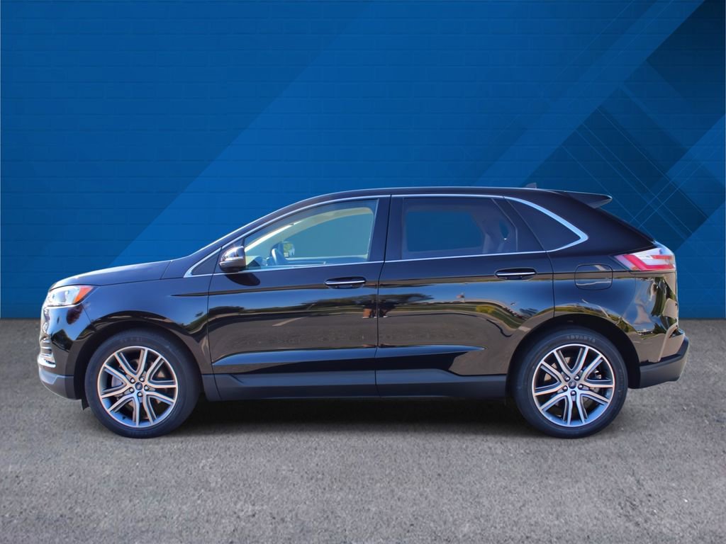 Used 2022 Ford Edge Titanium w/ Class II Trailer Tow Package AWD/4WD image 6