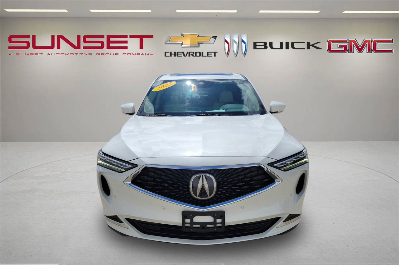 Used 2023 Acura MDX SH-AWD w/ Technology Package image 2