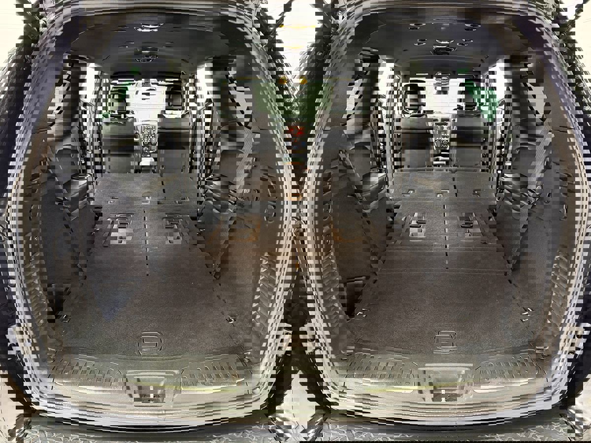 Used 2015 Dodge Durango R/T image 30