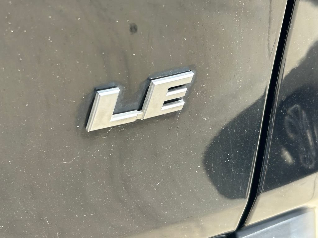 Used 2023 Toyota RAV4 LE FWD image 13