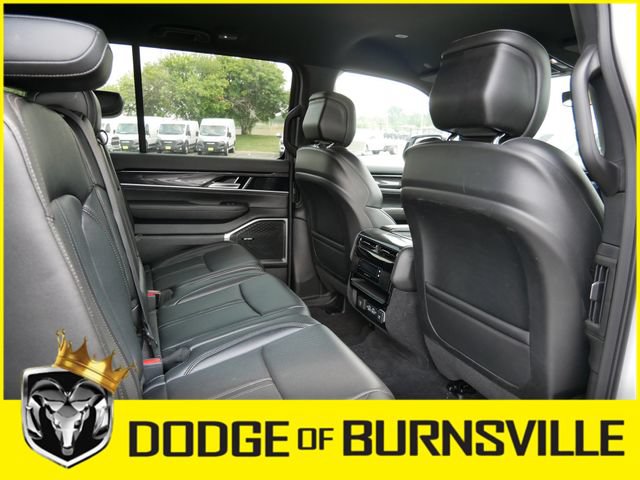 Used 2024 Jeep Wagoneer 4WD image 15