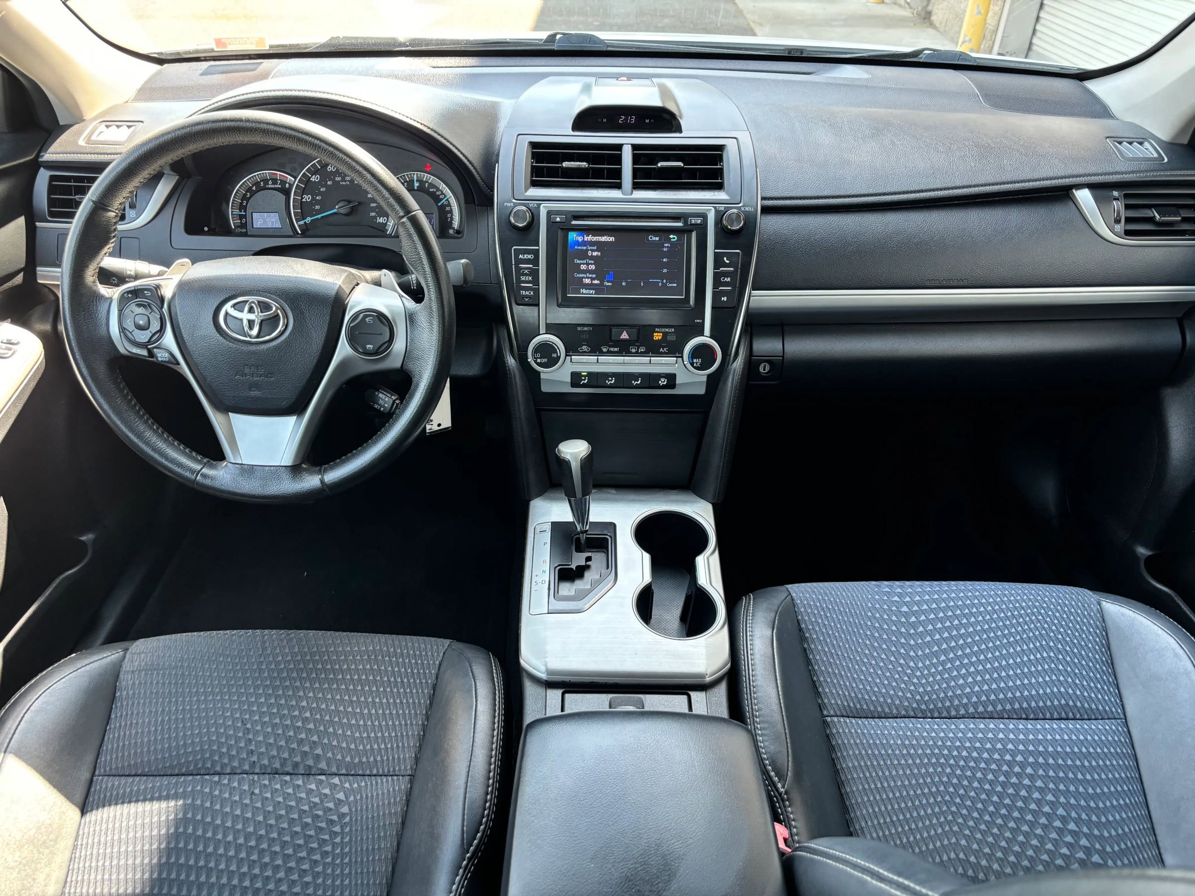 Used 2012 Toyota Camry SE image 13