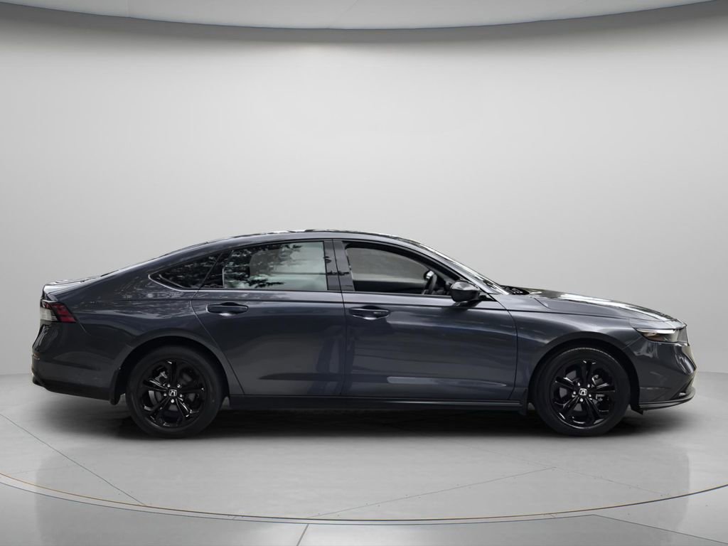 Used 2025 Honda Accord SE image 3