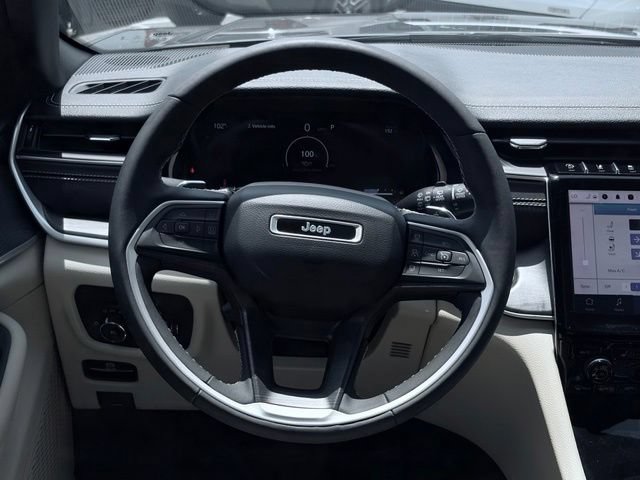 Used 2023 Jeep Grand Cherokee L Limited w/ Luxury Tech Group II AWD/4WD image 41