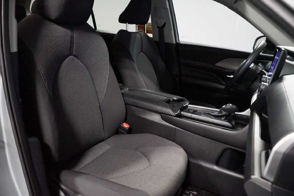 Certified 2025 Toyota Grand Highlander FWD image 27
