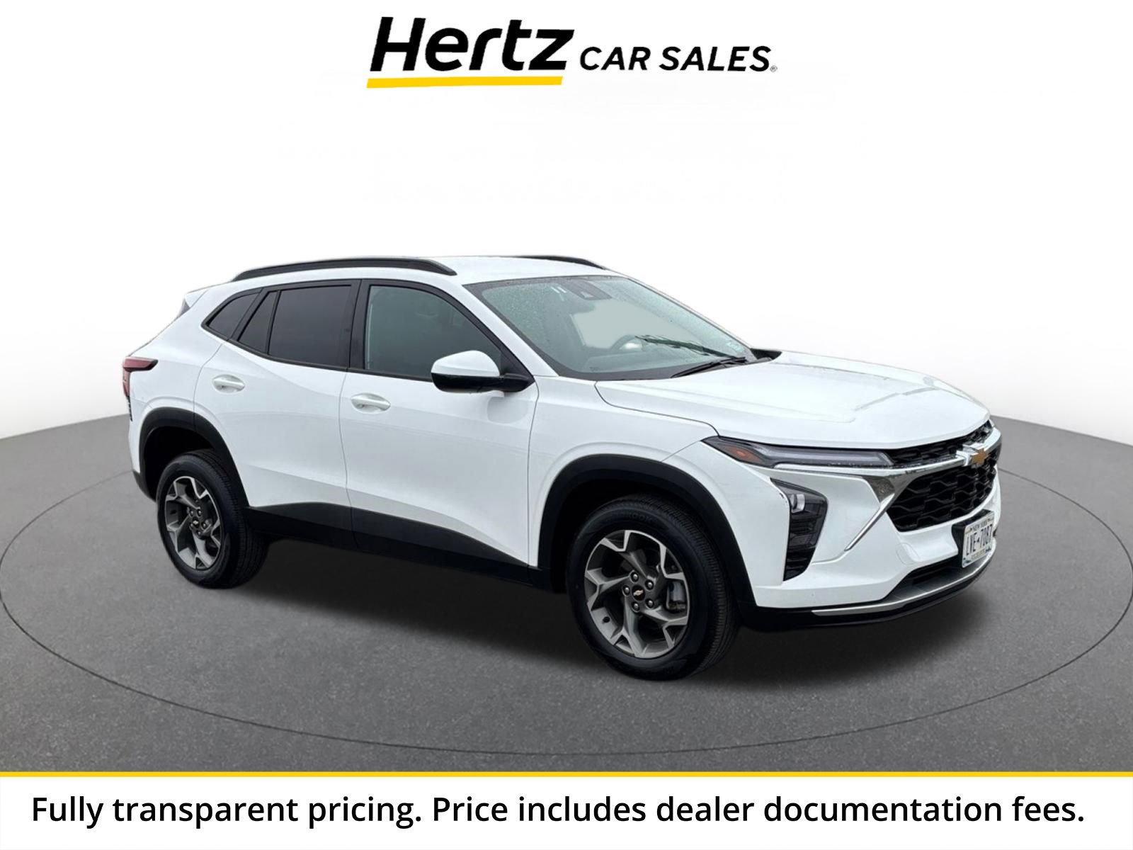 Used 2025 Chevrolet Trax LT FWD image 1