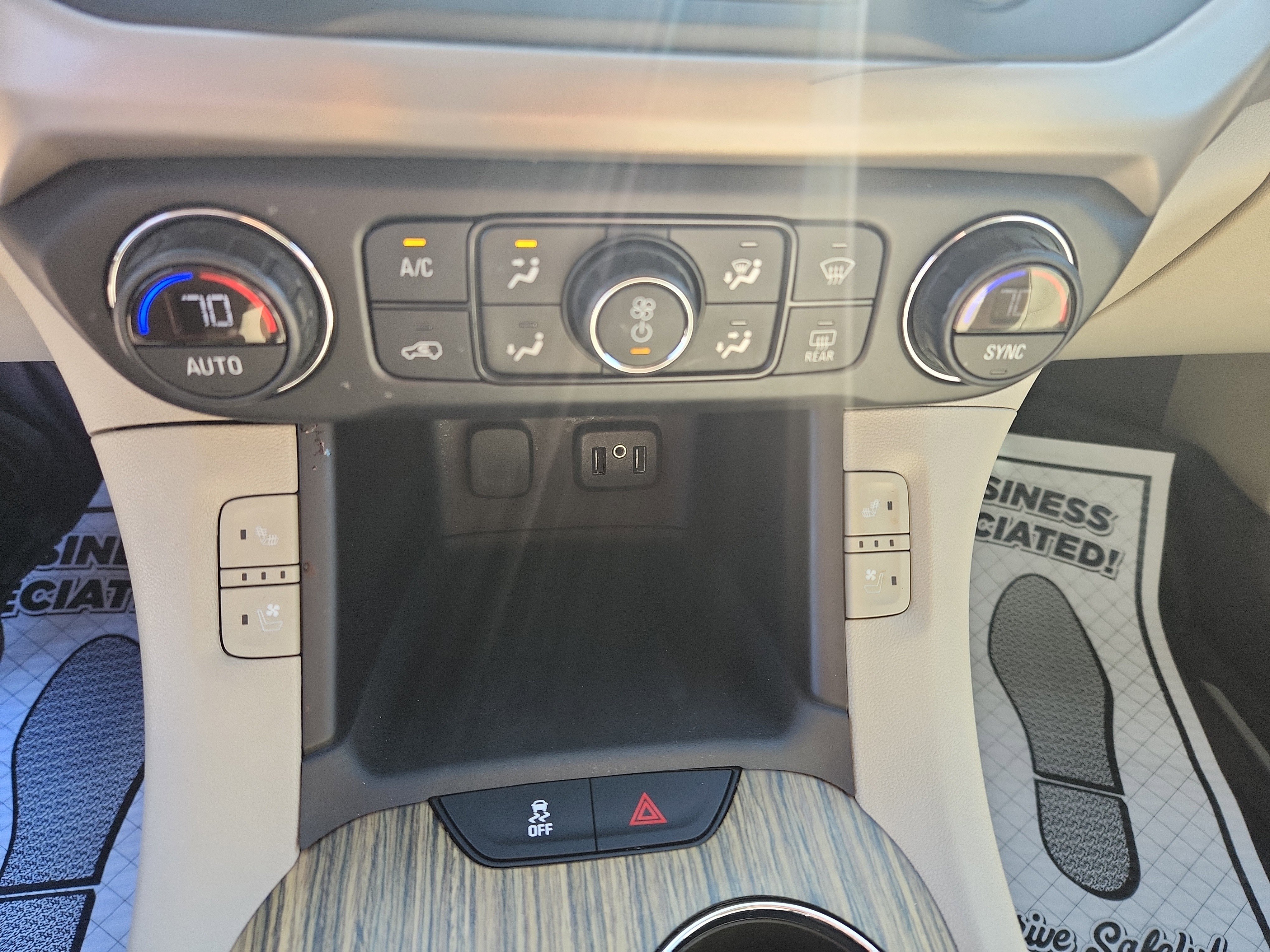 Used 2019 GMC Acadia Denali image 37