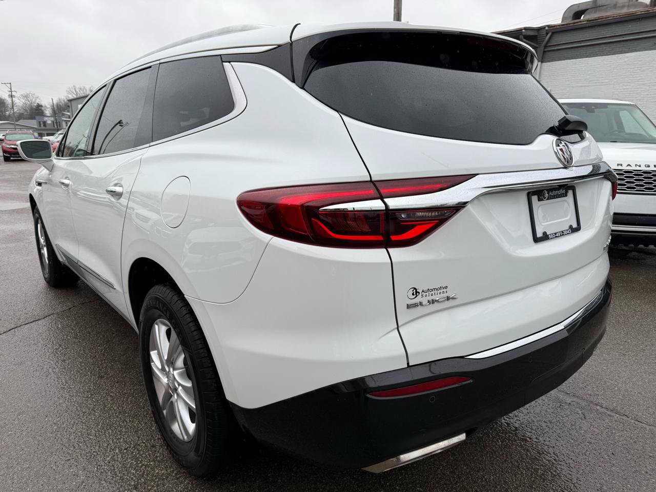 Used 2018 Buick Enclave Essence FWD image 8