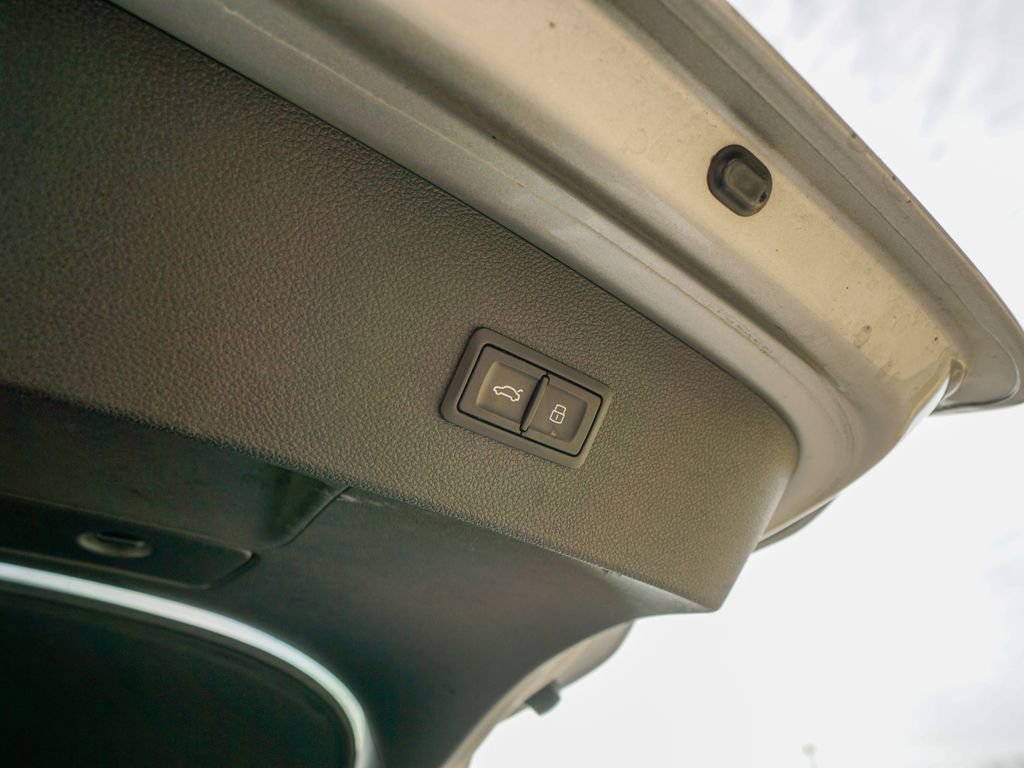 Used 2017 Audi RS 7 Prestige w/ Carbon-Optic Package image 10