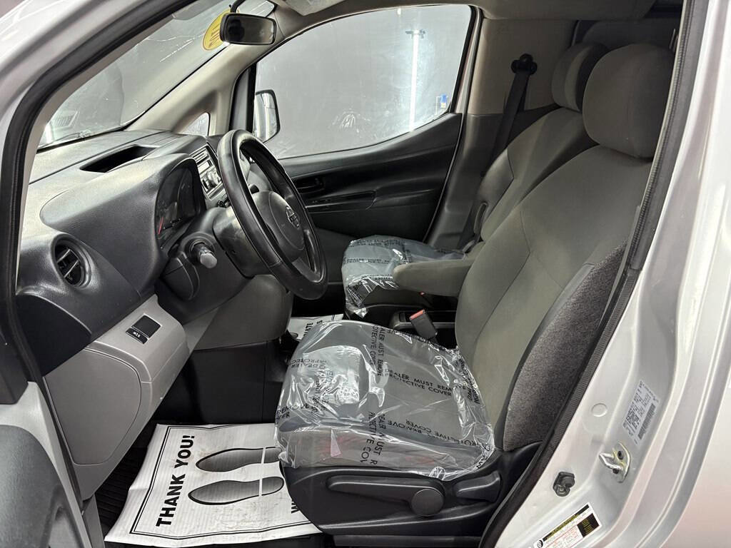 Used 2017 Nissan NV200 S w/ Back Door Glass Package image 8