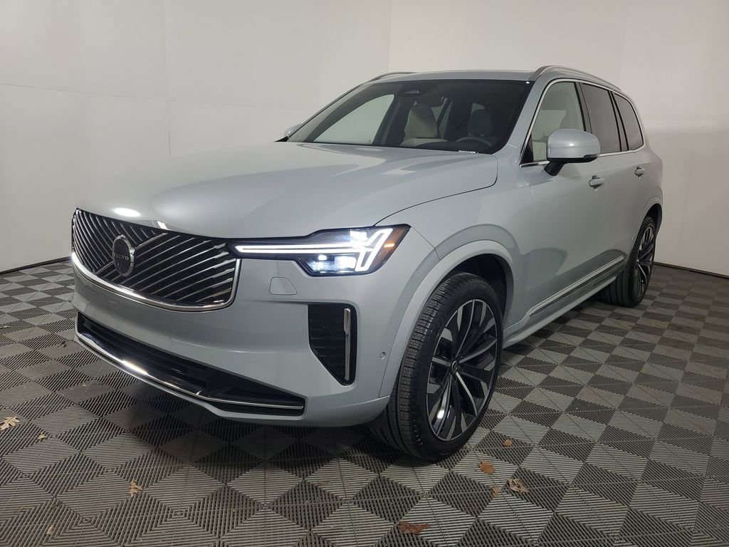 Certified 2026 Volvo XC90 B6 Plus w/ Protection Package Premier image 4