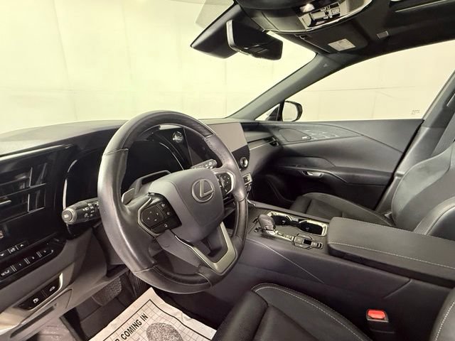 Used 2024 Lexus RX 350 FWD w/ Convenience Package image 18