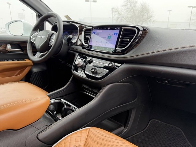 Used 2022 Chrysler Pacifica Pinnacle image 10