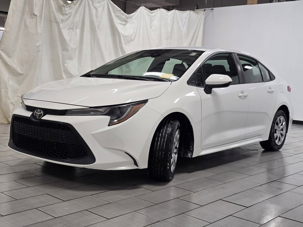 Used 2021 Toyota Corolla LE image 9